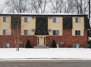 43 Hillview Dr APT 4, Hubbard, OH