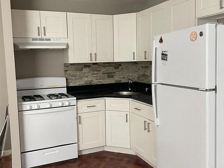 51 Georgia Ave #3 — Photo 2
