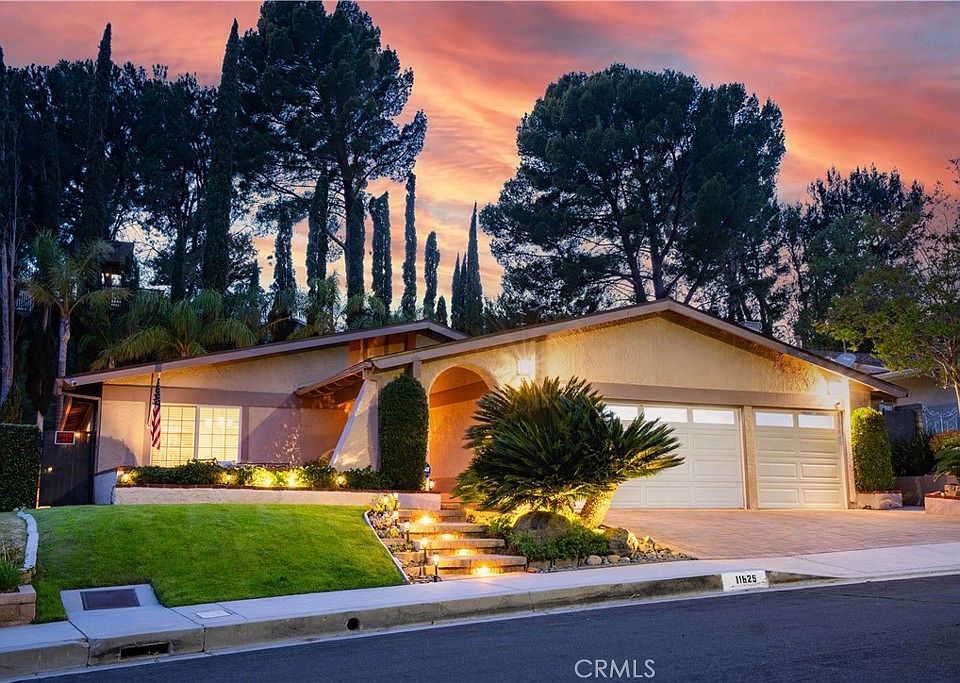 1st image of 11625 Baird Ave