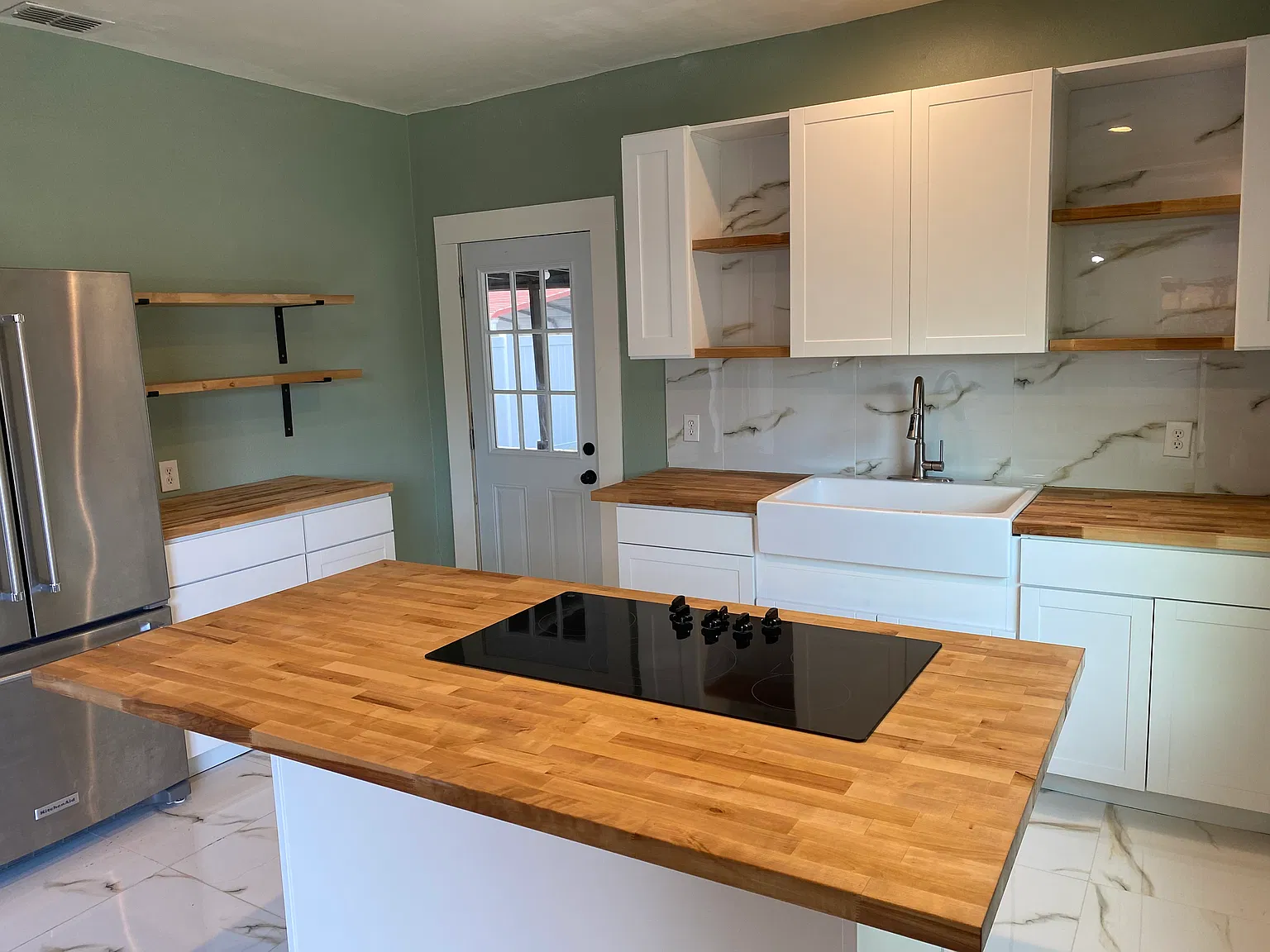 2 bed, 912 sqft, $1,625 — Photo 1