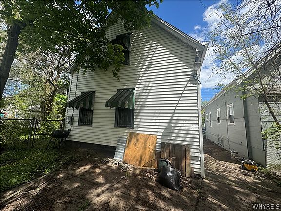 2nd image of 282 Stevens Ave