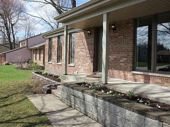 3rd image of 5805 Mount Vernon Dr