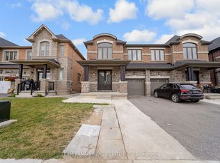 111 Iceland Poppy Trl, Brampton, ON L7A 0N3