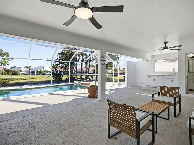 5829 Fairwoods Cir — Photo 13