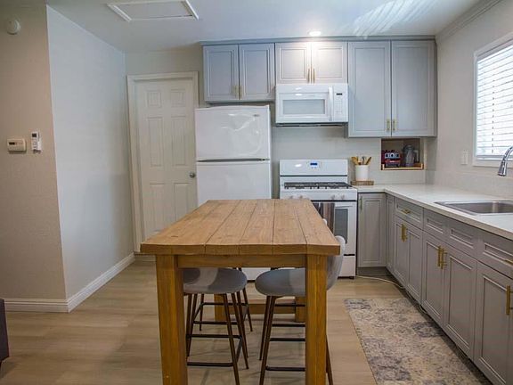 4th image of 11365 Linard St