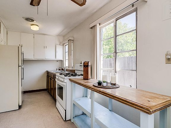 4th image of 2720 N Los Altos Ave