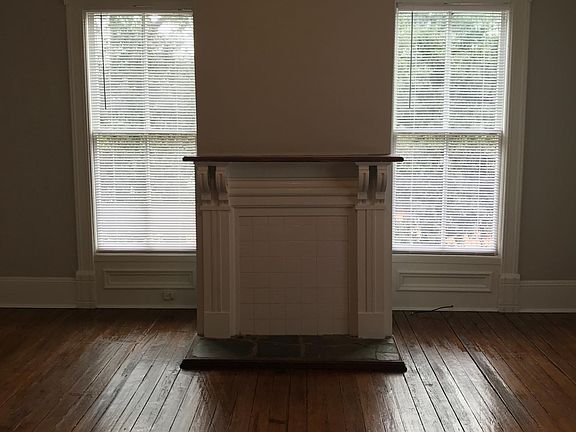 4th image of 2427 Vineville Ave APT 4