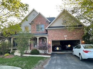 2884 Riverstone Ct, Aurora, IL 60502