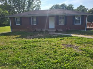 1868 Lake Rd, Greenbrier, TN 37073