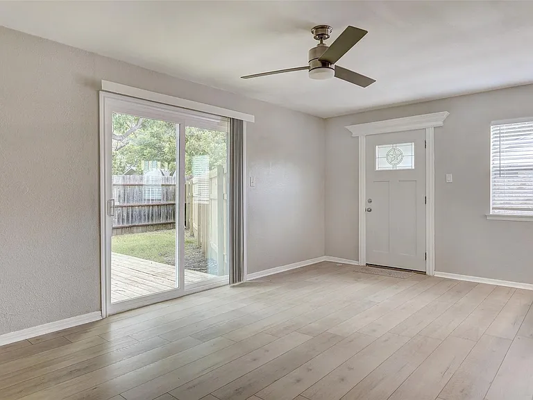 1806 Dixie Ln — Photo 12