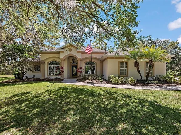 5100 Banana Point Dr, Okahumpka, FL 34762