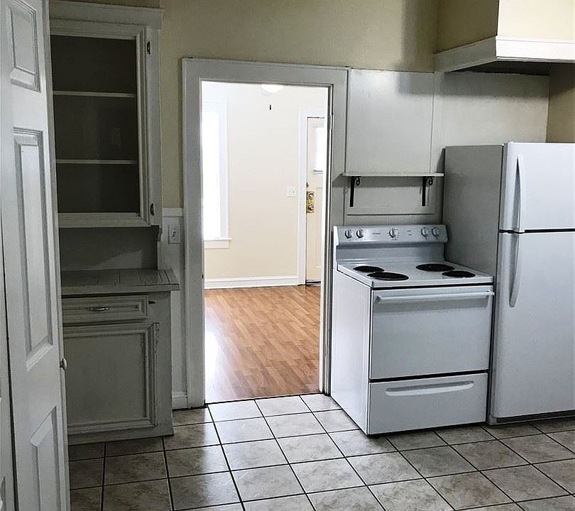 1st image of 2212 Centenary Blvd