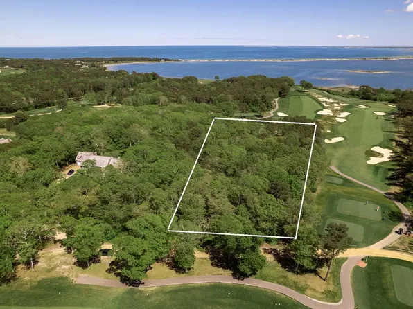 7 Overview Lane, Oak Bluffs, MA 02557