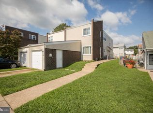 11118 Glenfield St, Philadelphia, PA 19154