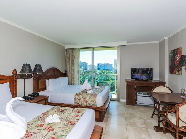 2045 Kalakaua Ave APT 509, Honolulu, HI 96815