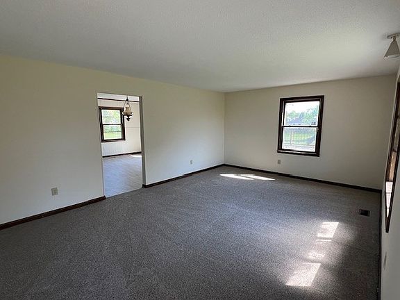 5th image of 1319 Hills Chapel Rd