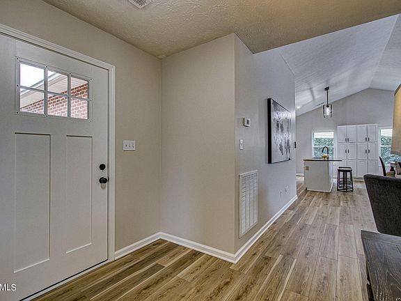3rd image of 1232 Mishas Way