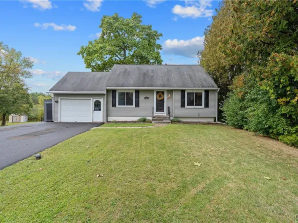 122 Wilson Dr, East Syracuse, NY 13057