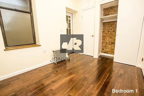 Rented by Jonis Realty | media 22