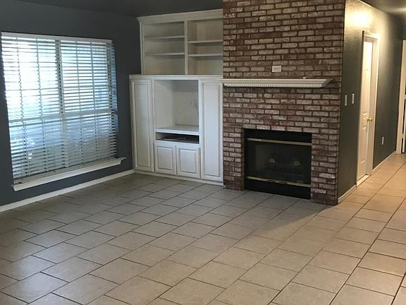 Living room has a fireplace!!