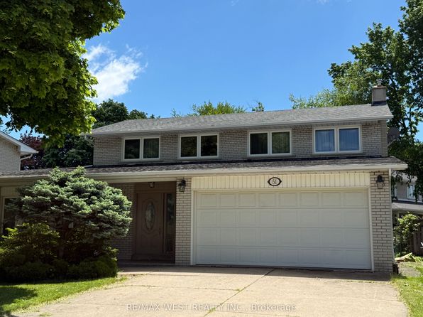 51 Winterton Dr, Toronto, ON M9B 3G8