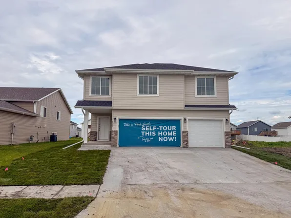 6317 83rd Ave, Horace, ND 58047