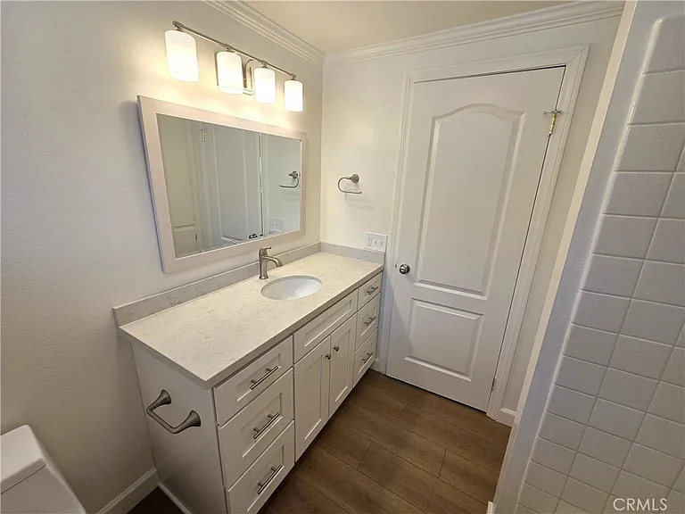 1214 Agate St #D — Photo 11