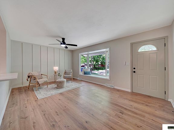 4th image of 1424 Meadow Dale Dr
