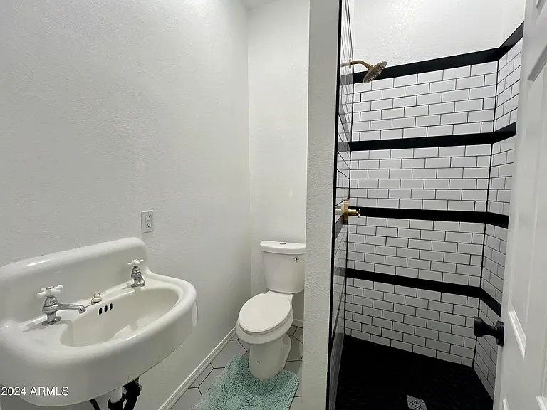 610 N Broad St #2 — Photo 4