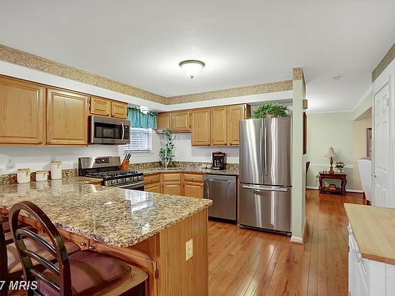 4th image of 6016 Oaklawn Ln