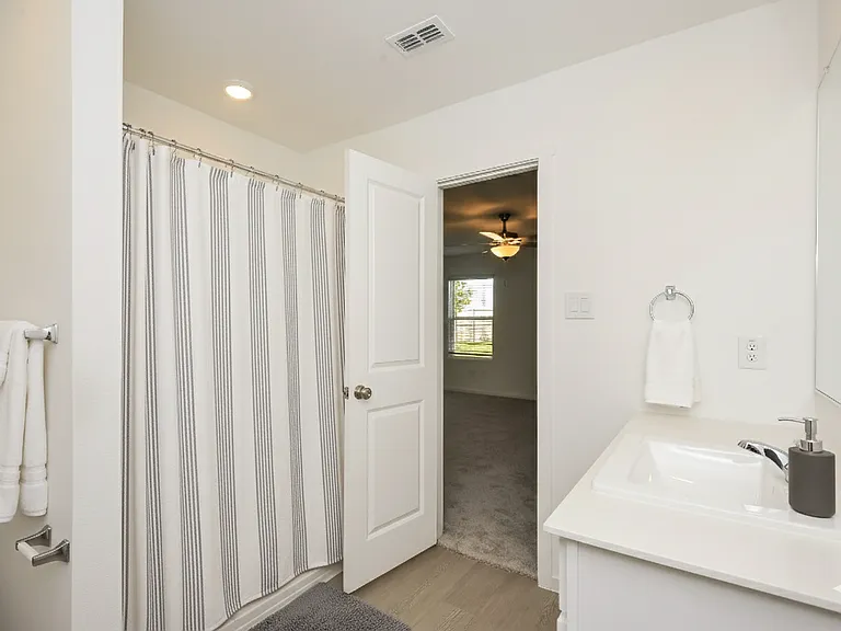 30 West Luxury Rental Homes — Photo 10