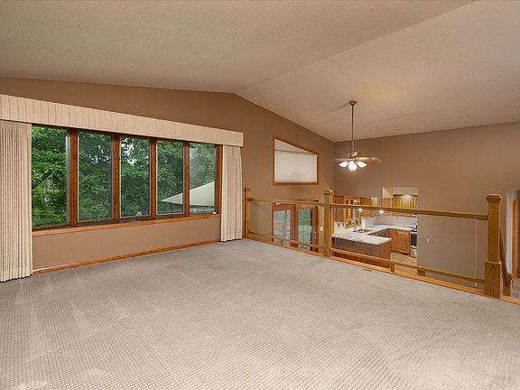 5th image of 5911 24th Ave NW