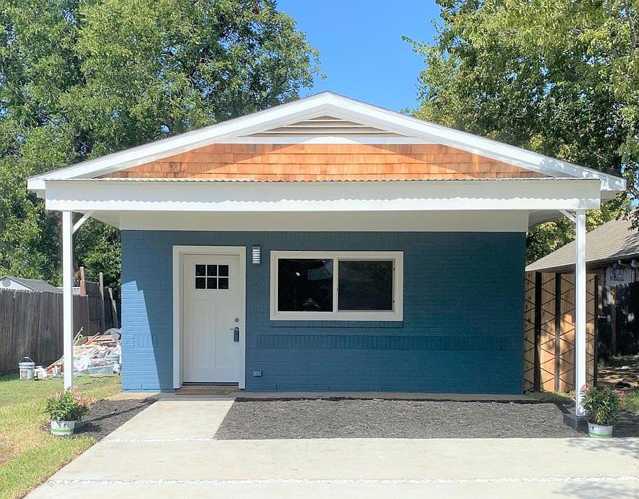 1st image of 301 S Lakeview Dr