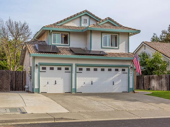3rd image of 267 Sunridge Way