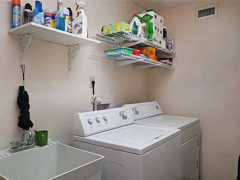 5722 Bay Side Dr — Photo 21
