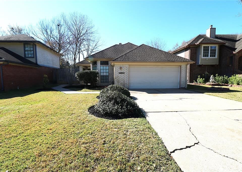 1st image of 1927 Summerfield Pl
