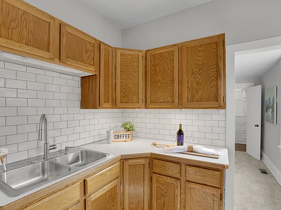 5th image of 311 E 29th Ave #311