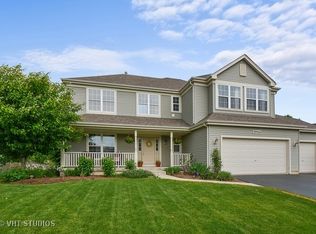 39W044 Patricia Ln, Geneva, IL 60134