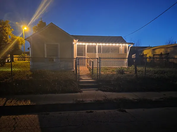 909 S Reynolds St, Alice, TX 78332