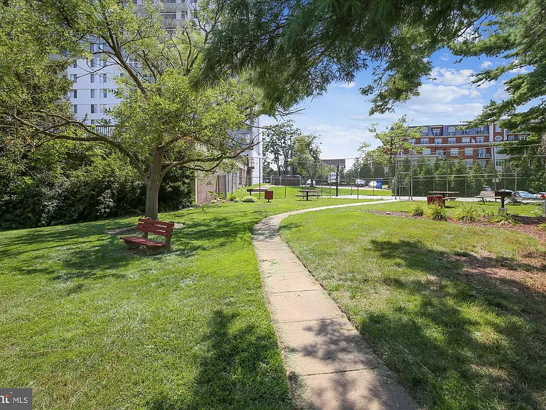 6800 Fleetwood Rd #1004 — Photo 32