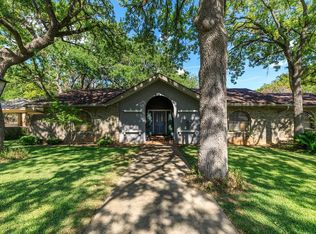 306 Tanglewood Dr, Fredericksburg, TX 78624