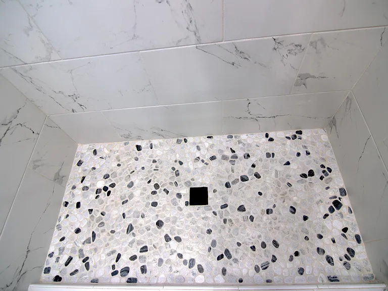 120 Roswell Ave #12 — Photo 32