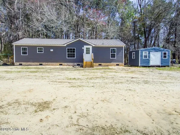 84 Willow Creek Lane, Whiteville, NC 28472