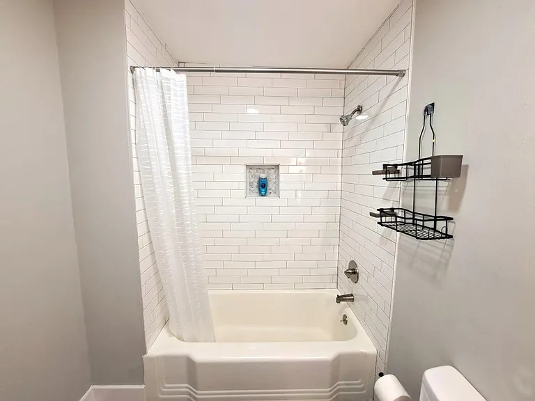 714 Emily Pl NW — Photo 10