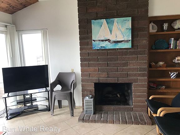 3rd image of 3014 W Oceanfront