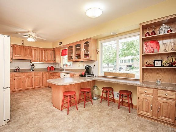 4th image of 5417 Camellia Pl