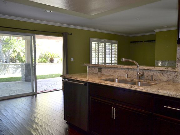 5th image of 13956 Carol Ln