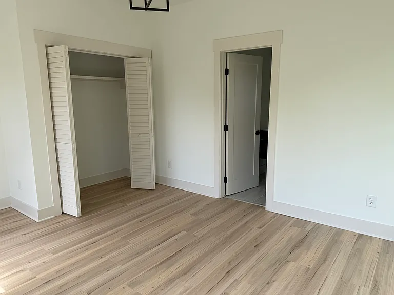 105 Hart Ln #E — Photo 23
