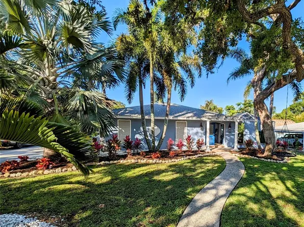7304 Broughton St, Sarasota, FL 34243