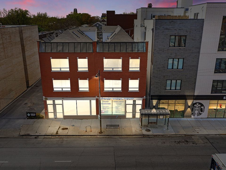 1st image of 3950 N Ashland Ave #3